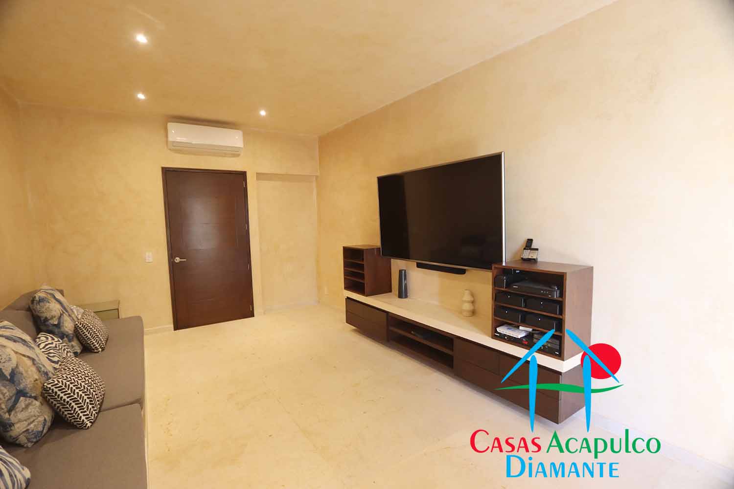 Tres Vistas - Sala de televisión 4